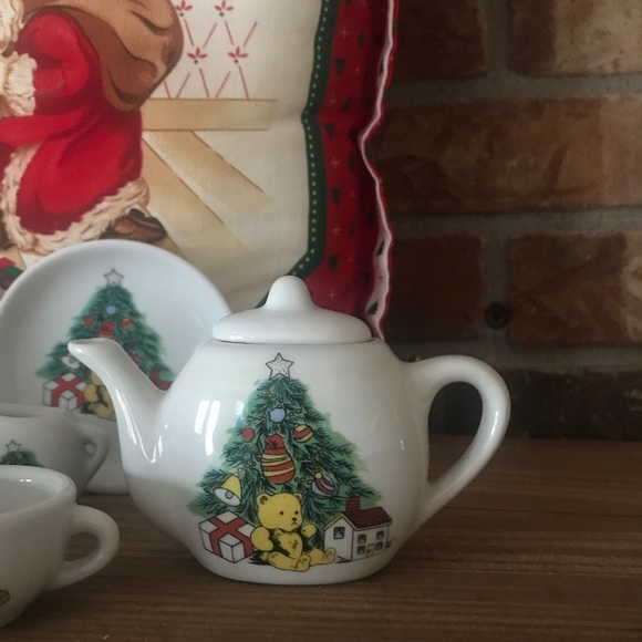 Rare Vintage 1970’s Christmas Miniature Tea Set - Picture 6 of 12